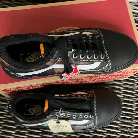 Vans WMNS Old Skool Mte Black/Camo Sneakers - Picture 3 of 16